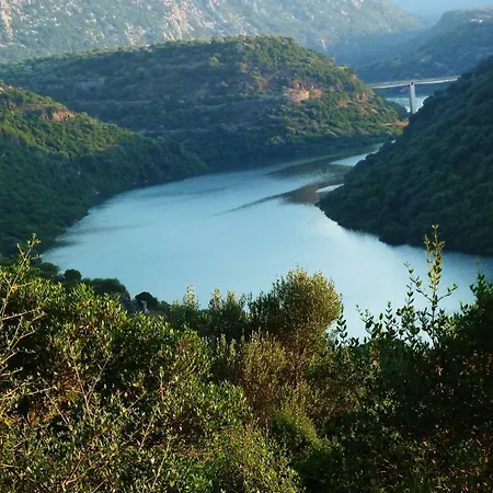 مزرعة للإقامة Ecoparco Neule